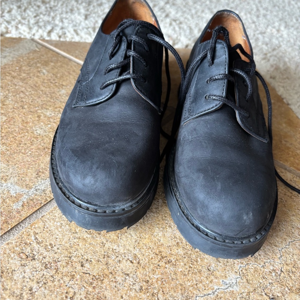 Bass classic black woman’s flats